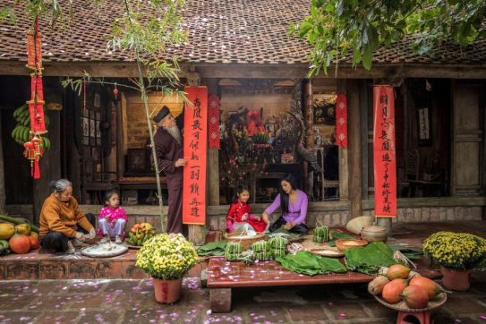 How Vietnamese Celebrate Tet: Origins, Meanings & Traditional Customs